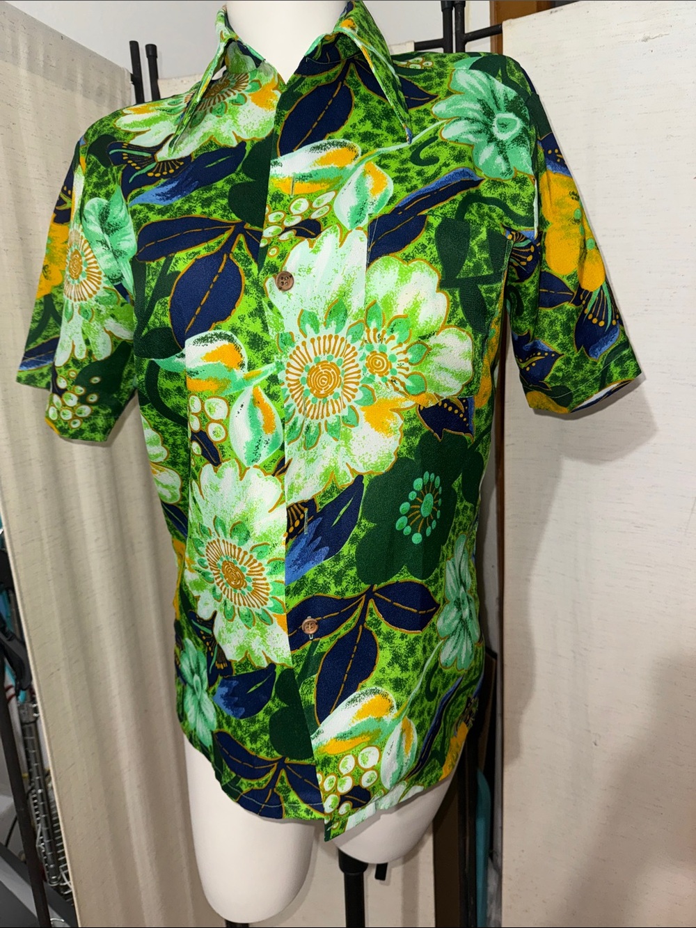 Vintage Aloha Mohawk Hawaiian Shirt 42 Chest, As is Buttons